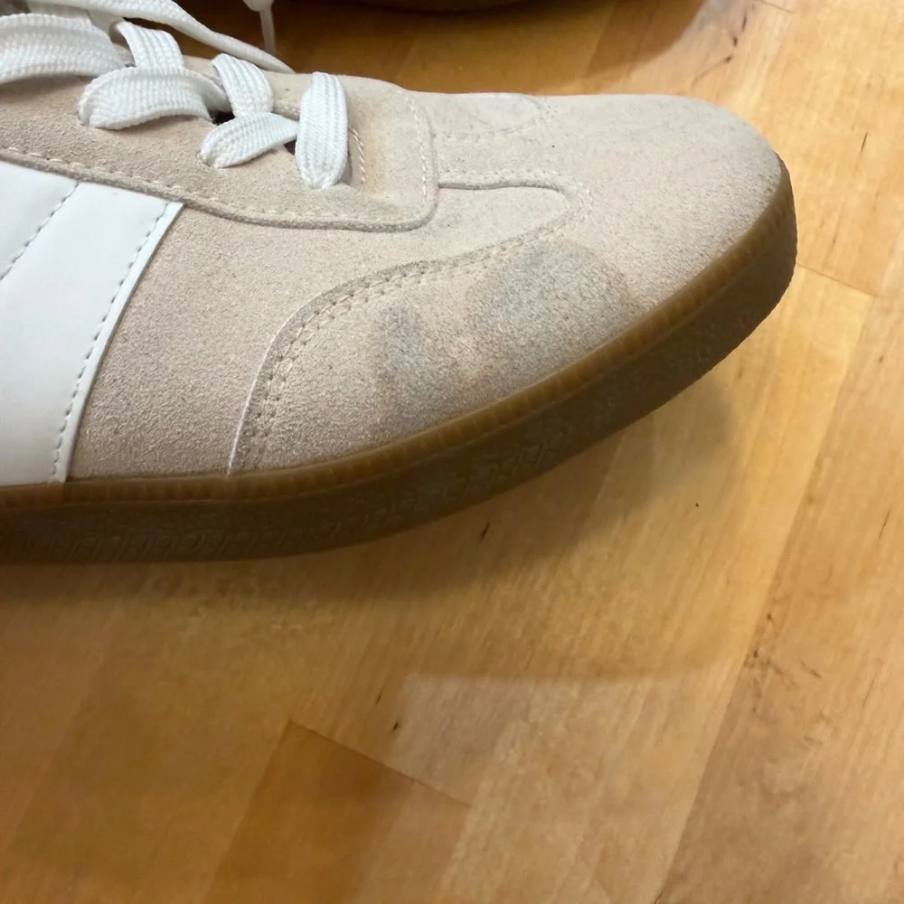 French Connection Austra Beige and White Sneakers - Picture 8 of 10